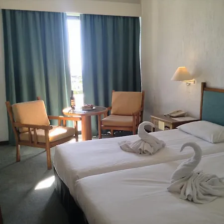 Gardens Hotel